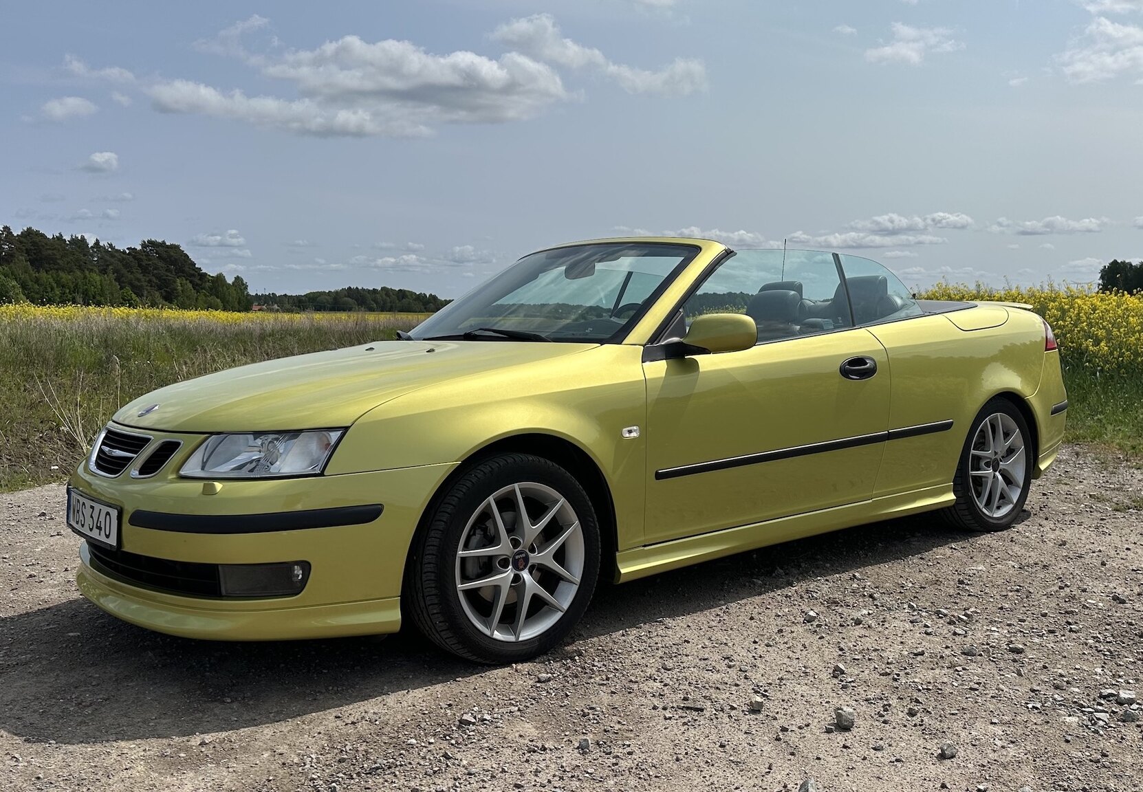Exterior image of 2004 SAAB 9.3 Aero Convertible 2.0T