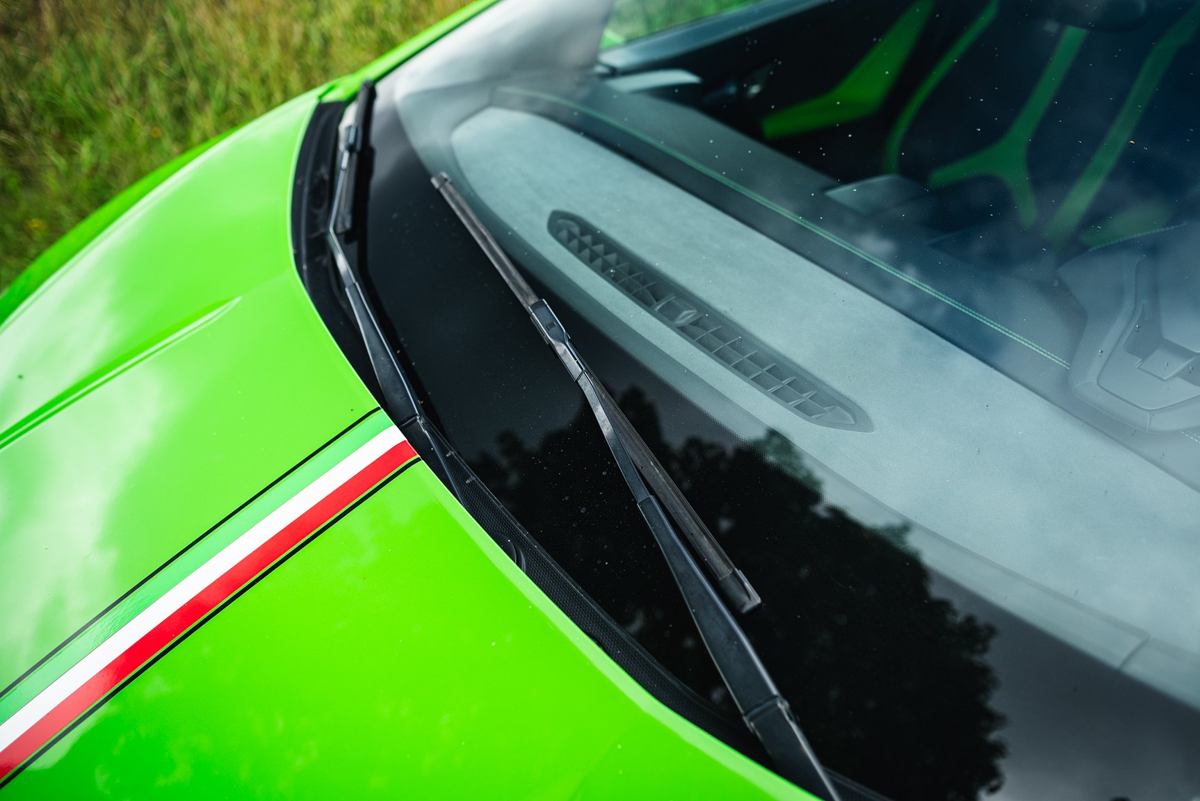 Exterior image of 2016 Lamborghini Huracan LP-610-4