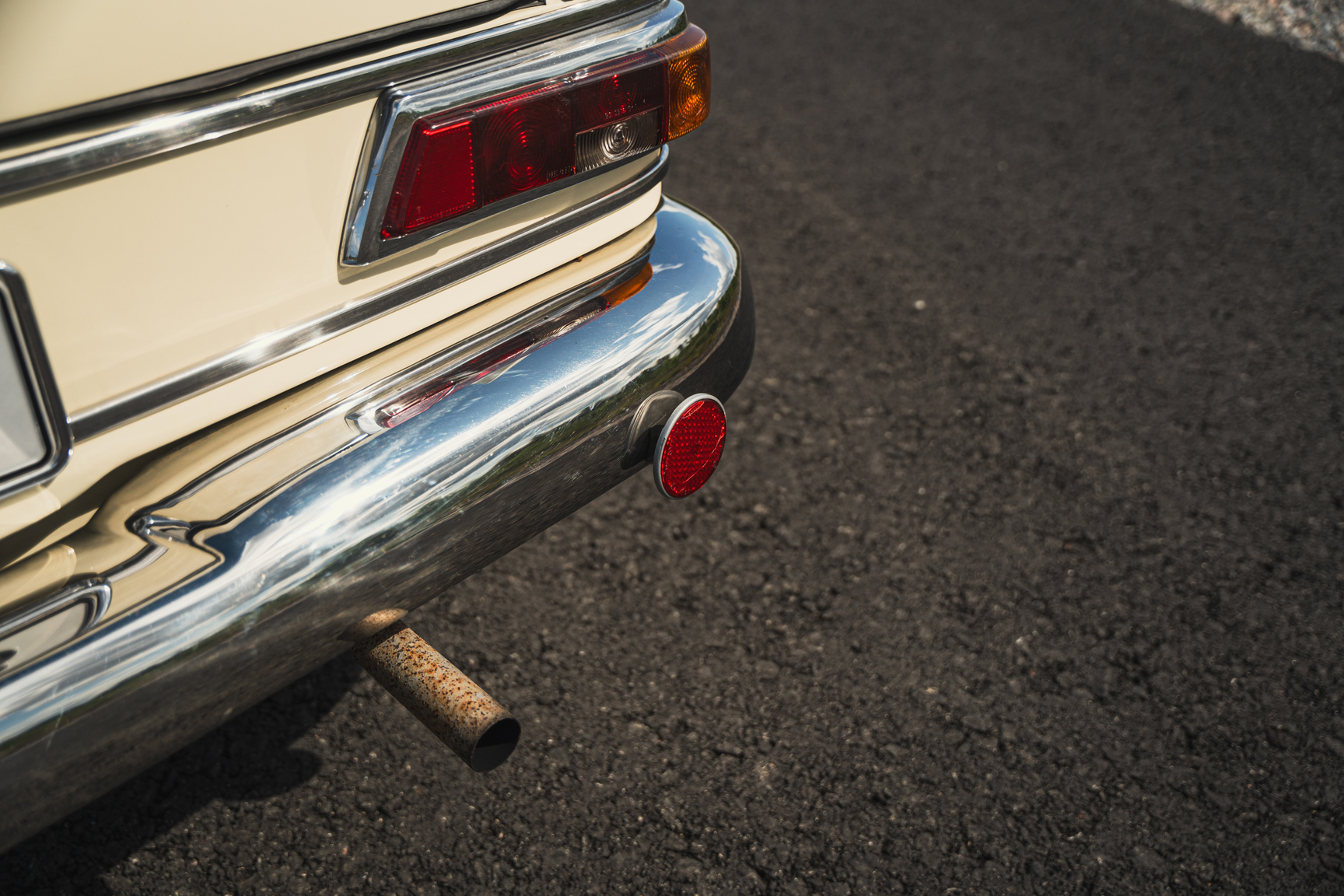 Aussenfoto 1966 Mercedes-Benz 200 D "Heckflosse"