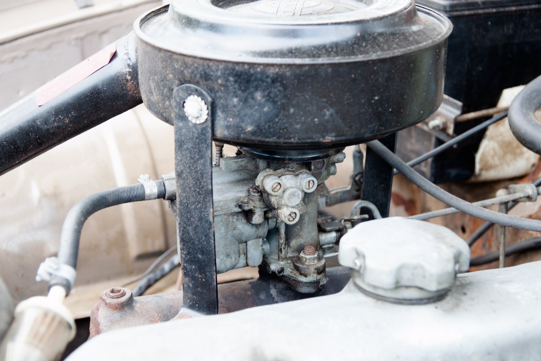 Image of 1962 Volvo Amazon mechanics (20)