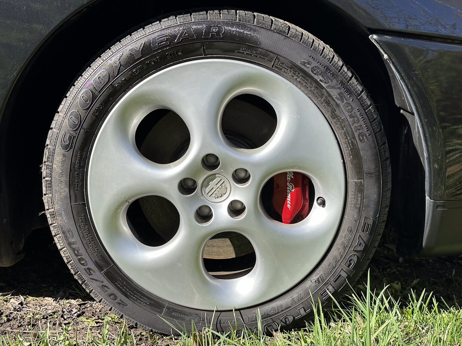 Exteriörbild på 1997 Alfa Romeo GTV 3.0
