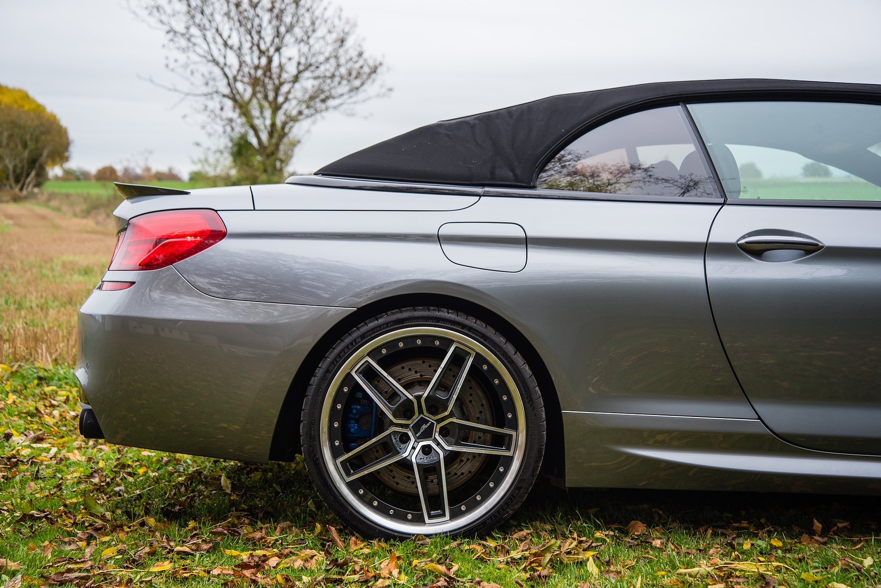 Exterior image of 2014 BMW M6C