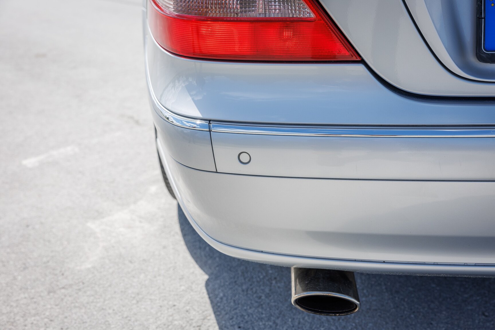 Exteriörbild på 2000 Mercedes-Benz CL600