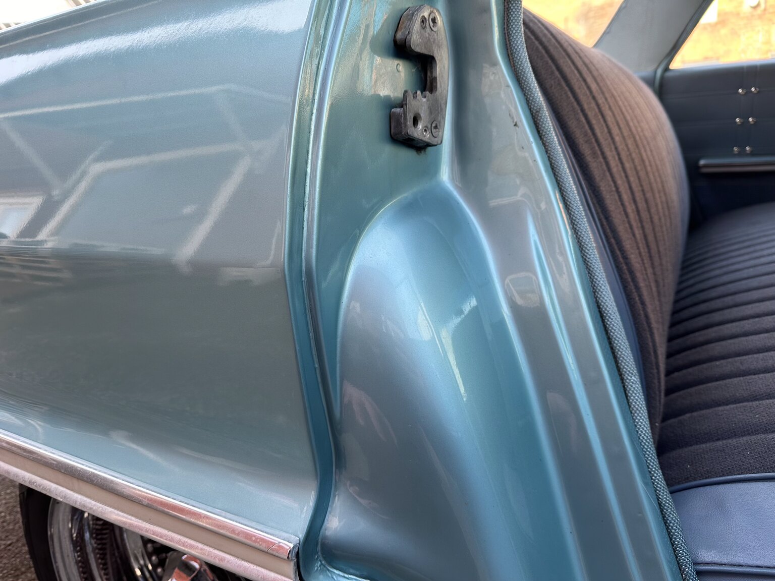 Innenraumfoto von 1963 Chevrolet Impala Sedan (33)