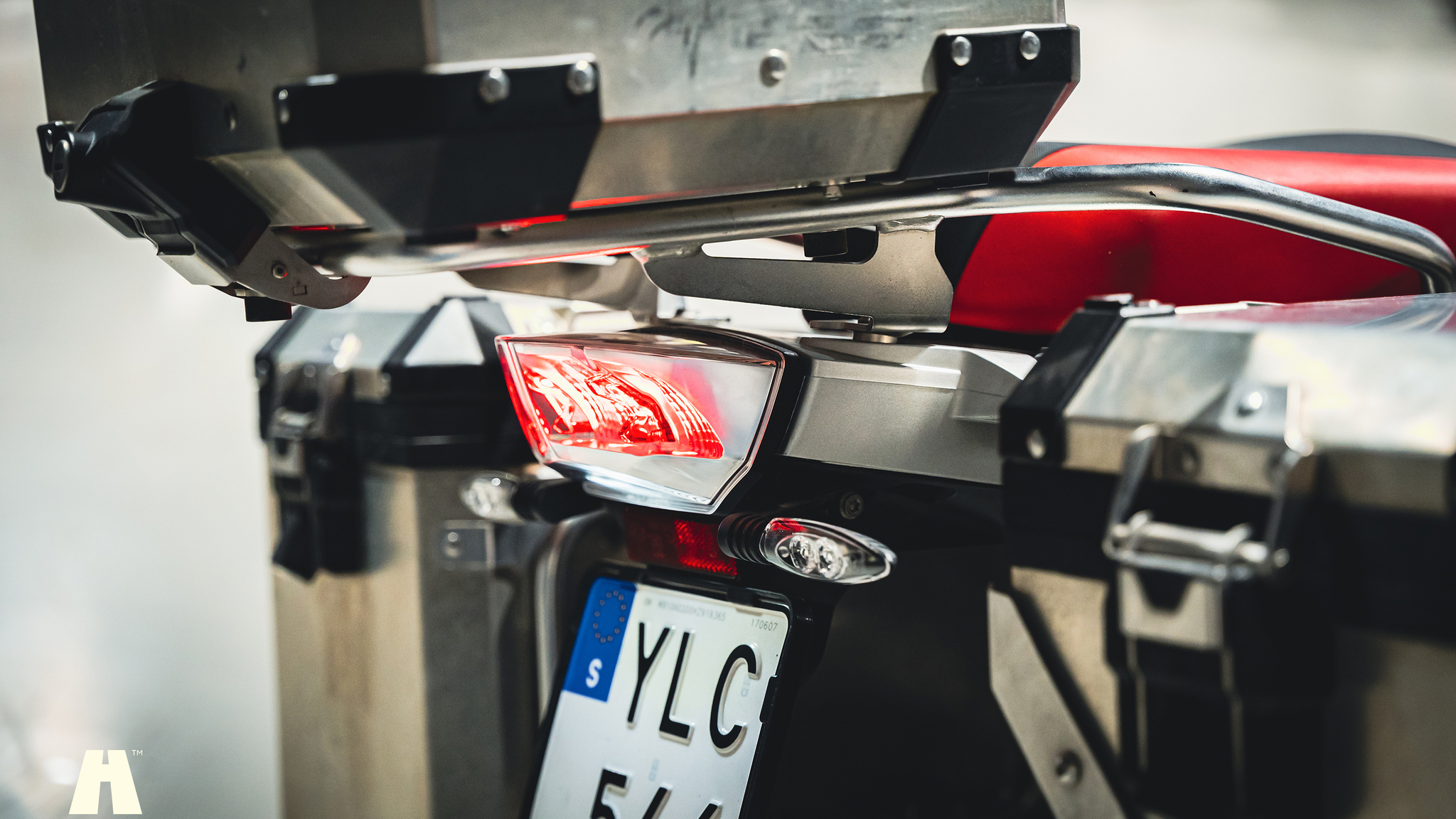 Exterior image of 2017 BMW R 1200 GSA (25)