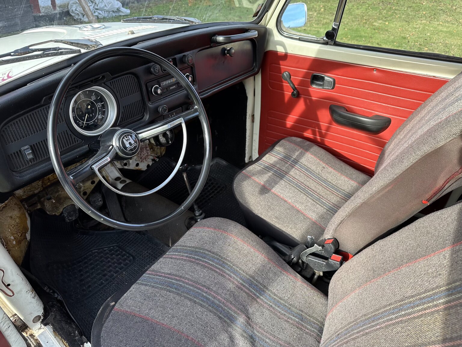 Interior image of 1971 Volkswagen Beetle 1302 S