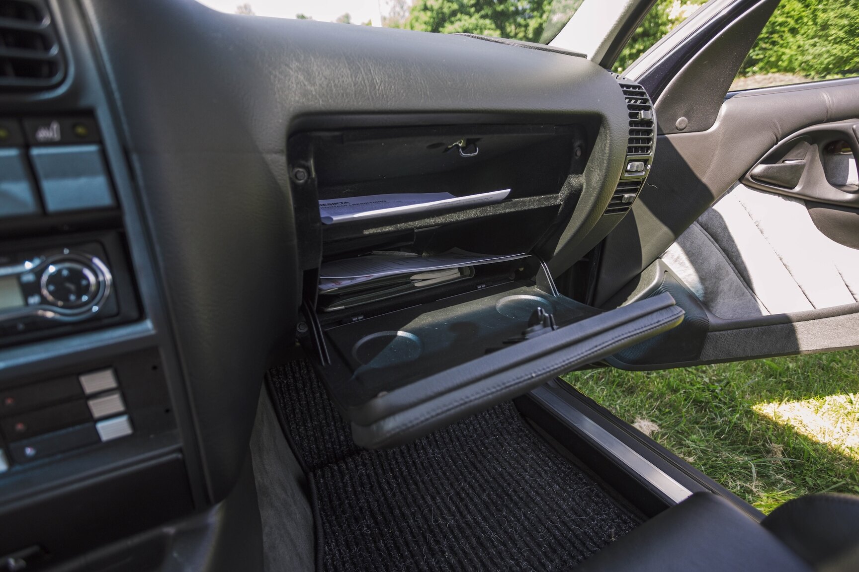 Interior image of 1991 Lotus Omega