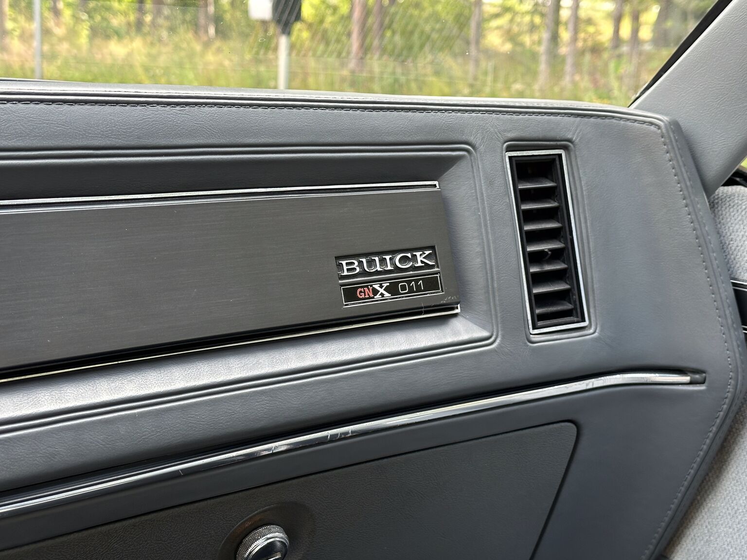 Interior image of 1987 Buick Grand National "GNX" (18)