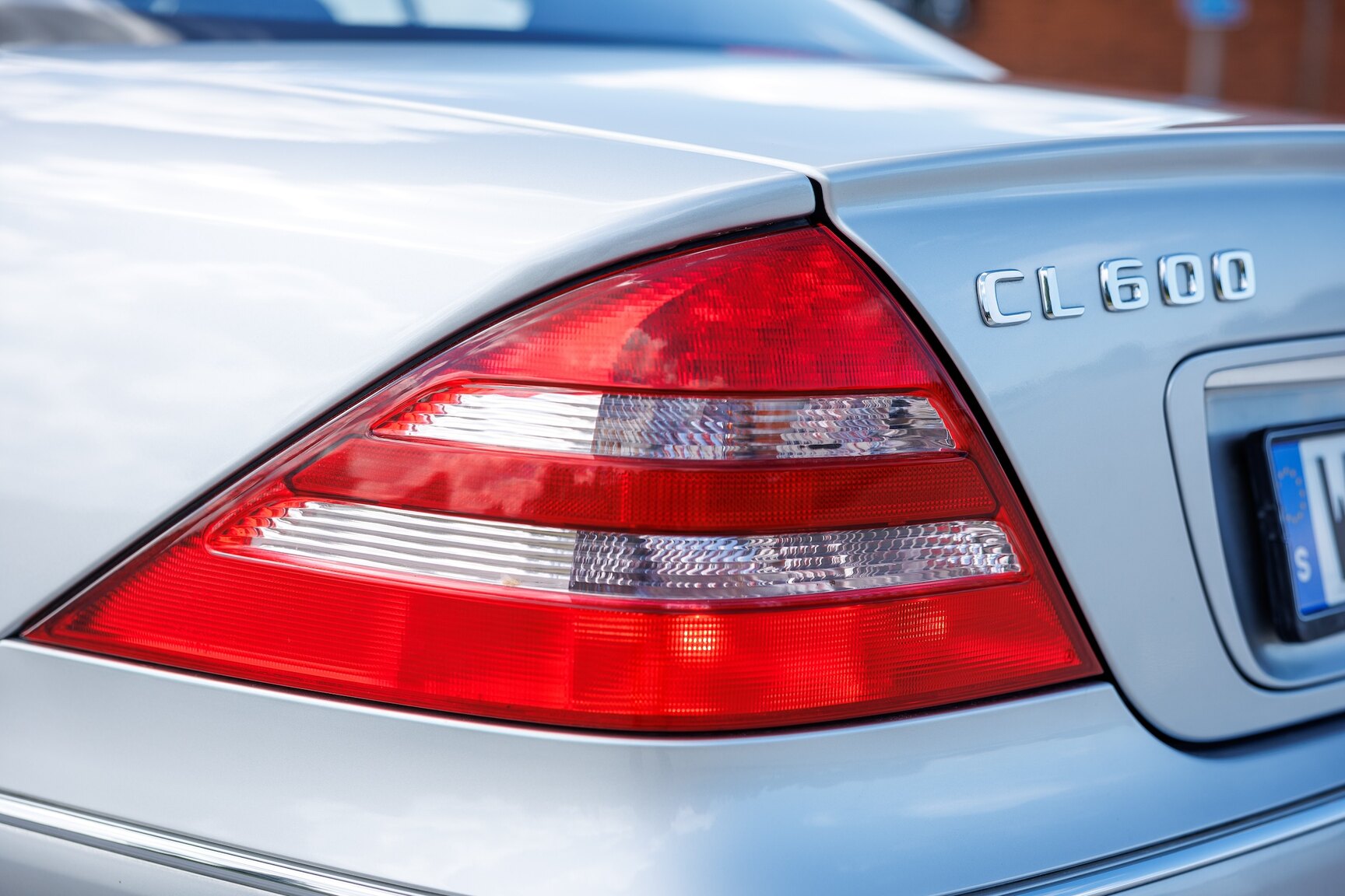 Exterior image of 2000 Mercedes-Benz CL600