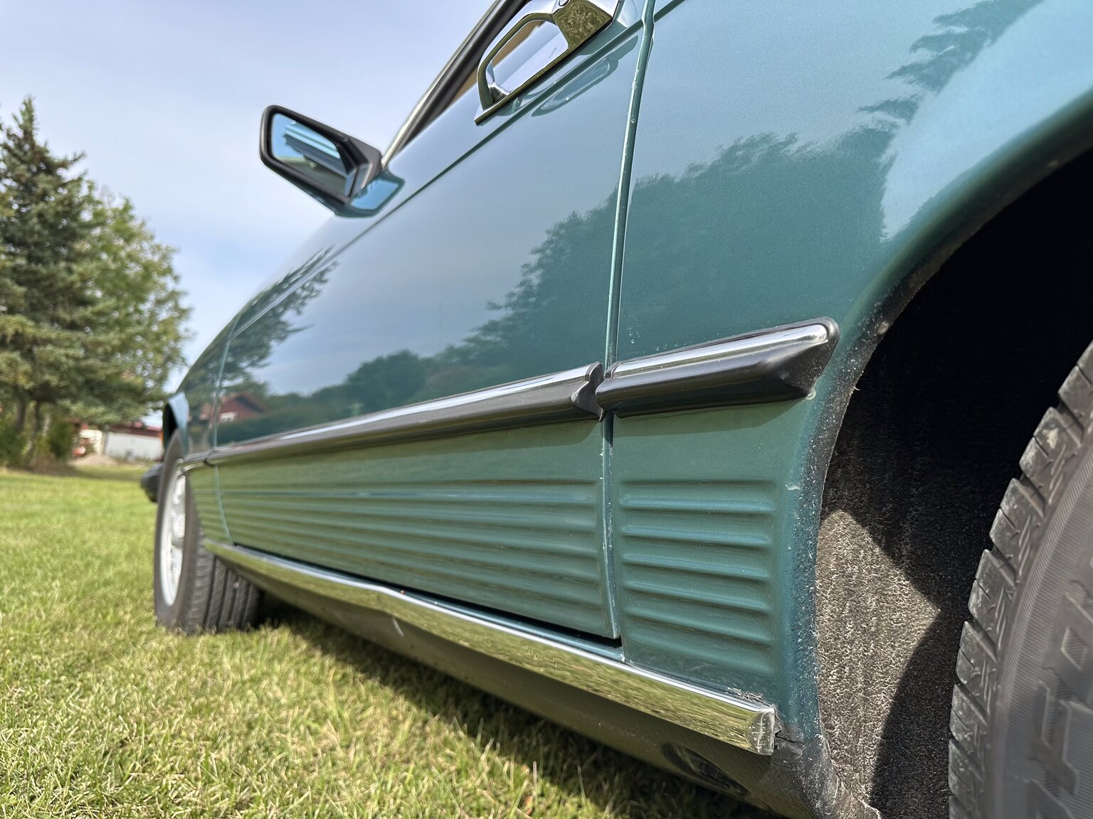 Exteriörbild på 1985 Mercedes-Benz 380 SL