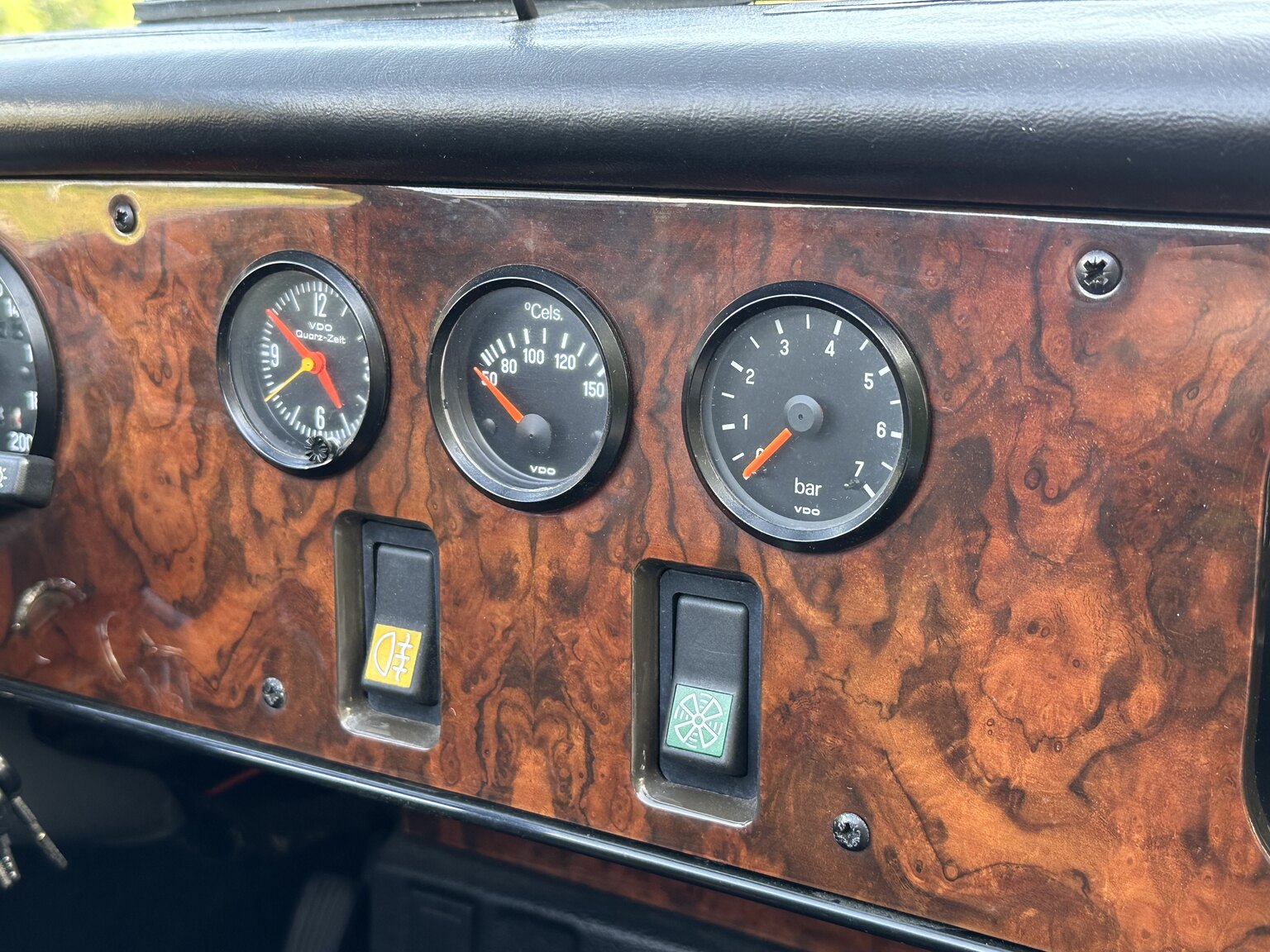 Interior image of 1988 Panther Kallista