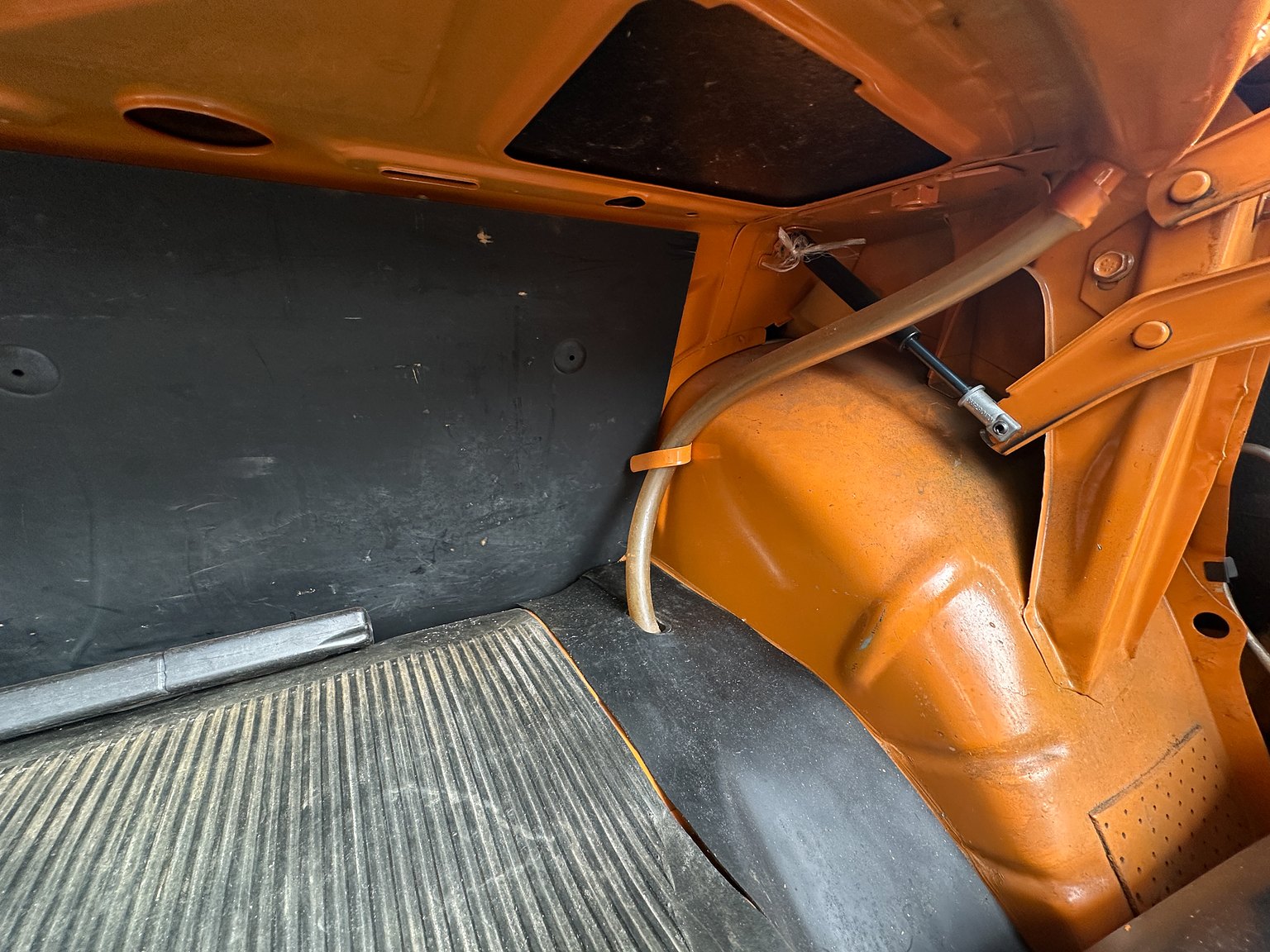 Interiörbild 1974 Volvo 142 2.0