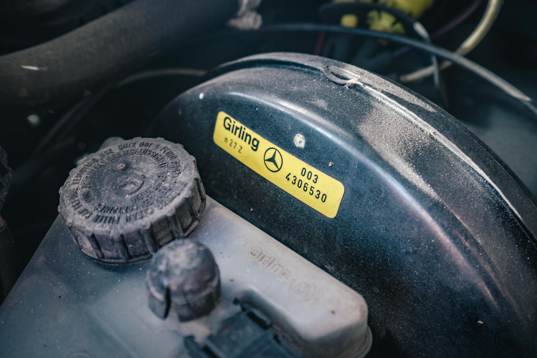 Image of 1991 Mercedes-Benz 300E-24 mechanics (12)