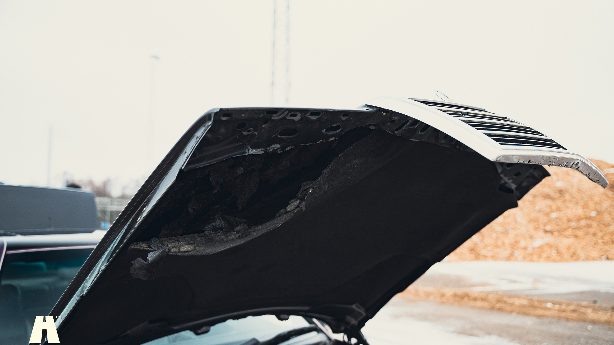 Image of 1990 Mercedes 300 CE-24 mechanics