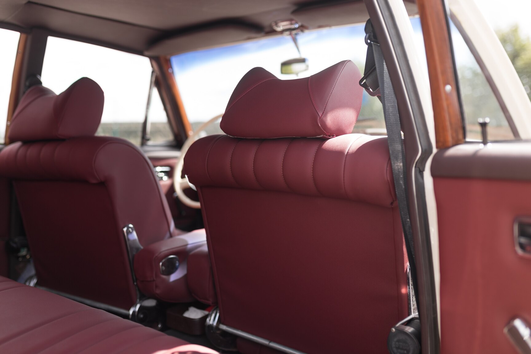 Interiörbild 1966  Mercedes-Benz 250 