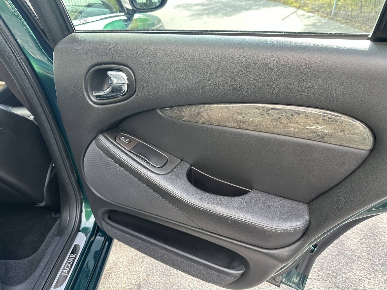 Interior image of 2003 Jaguar S-Type R