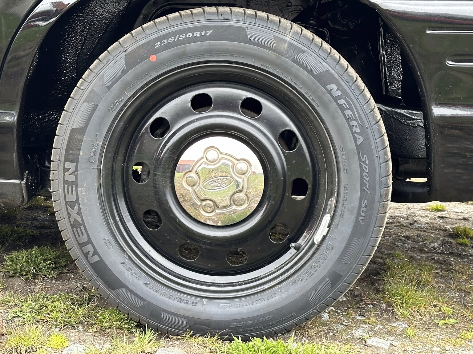 Exteriörbild på 2011 Ford Crown Victoria Police Interceptor