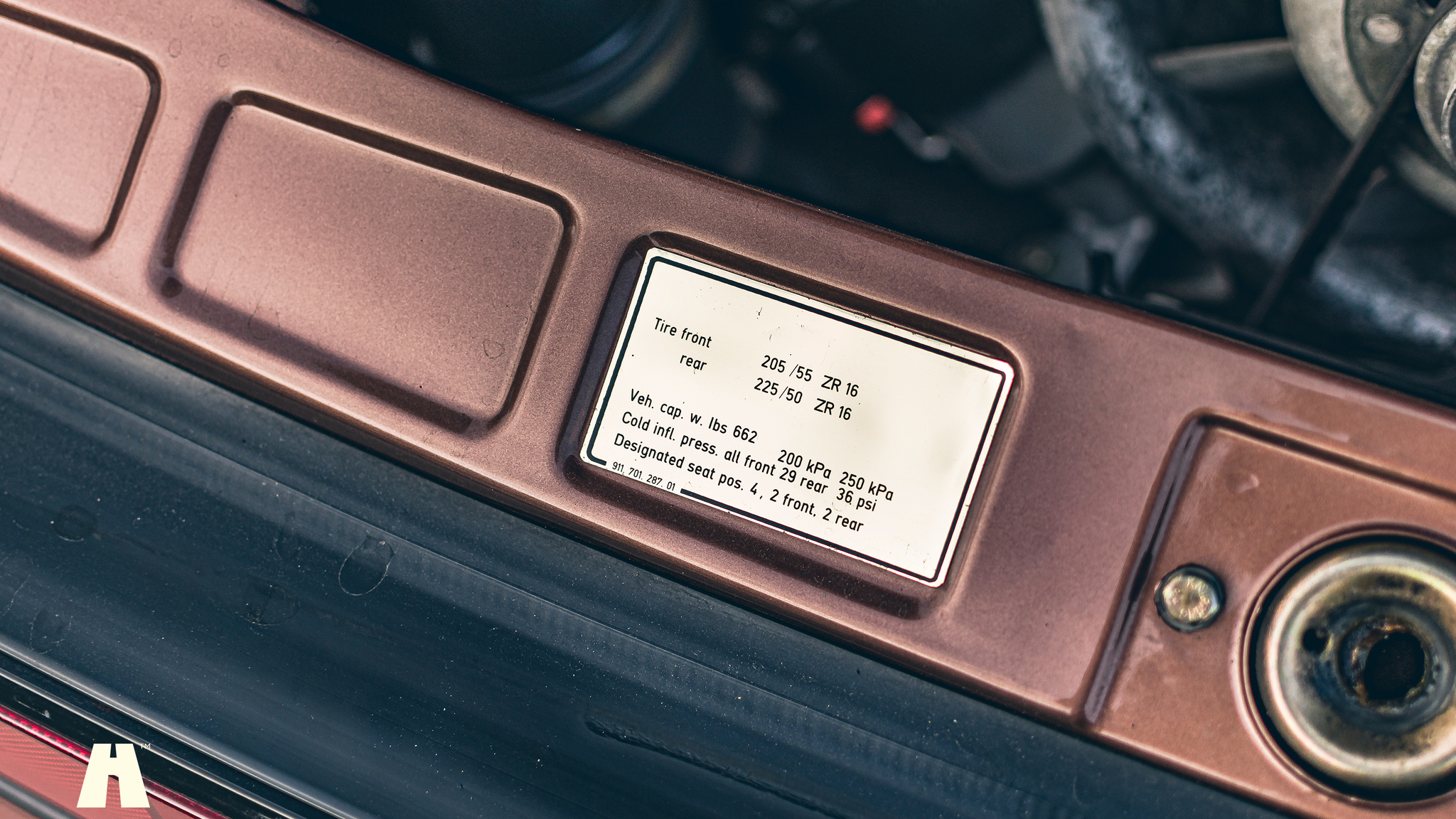 Image of 1989 Porsche 911 Carrera 3.2 Targa mechanics (3)