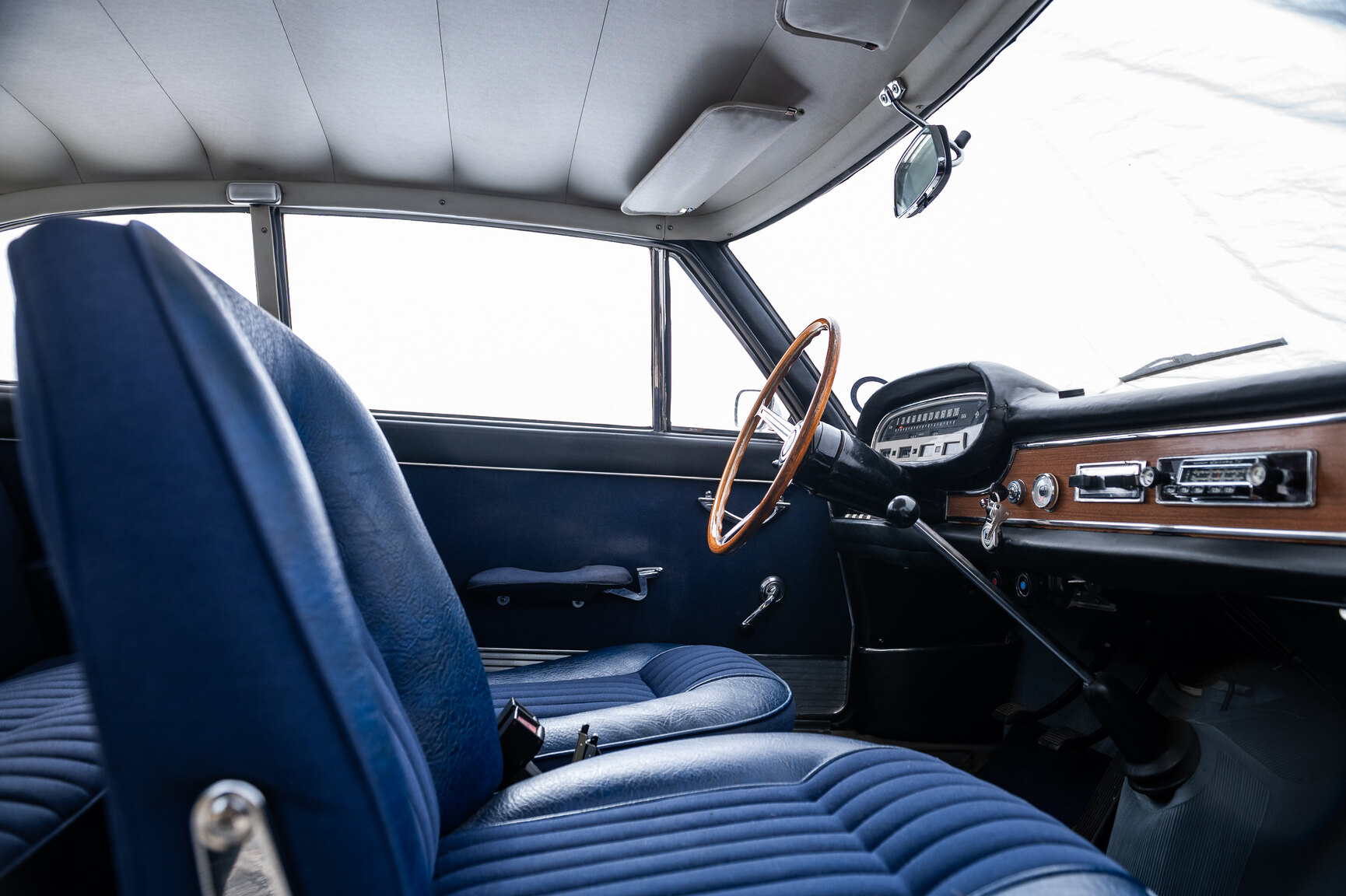 Interior image of 1965 Lancia Flavia Coupé