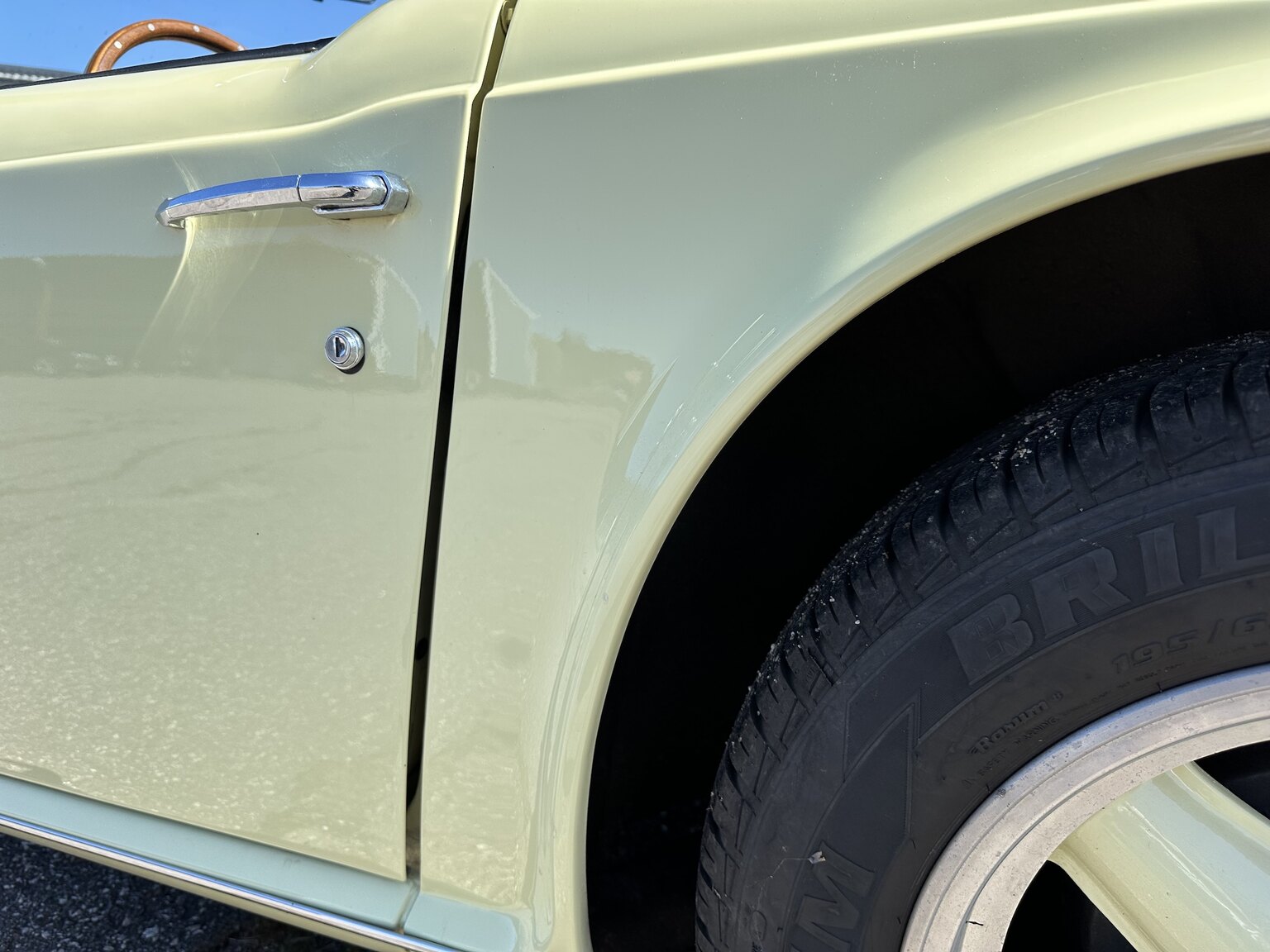 Exterior image of 1971 Triumph TR6