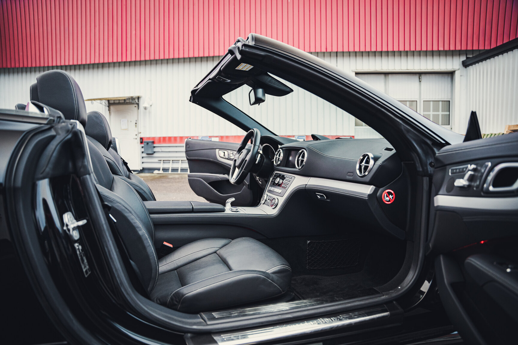 Interiörbild 2013 Mercedes-Benz SL 350 - Ett sista race