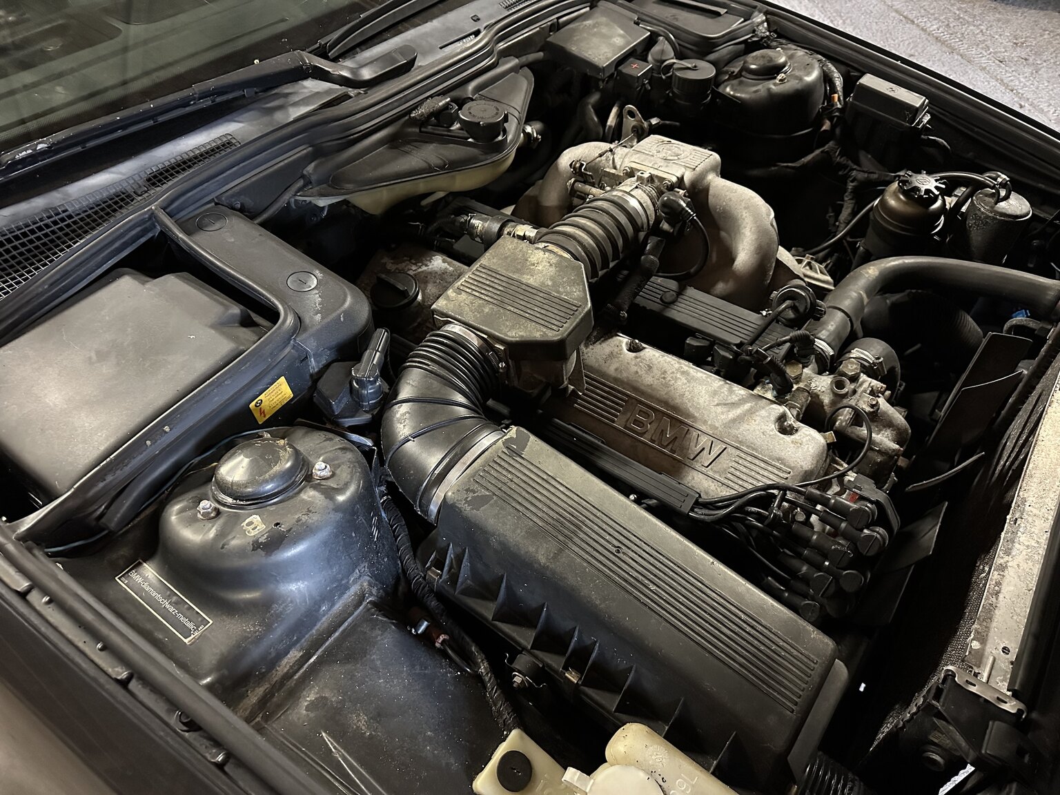 Image of 1988 BMW 535i mechanics