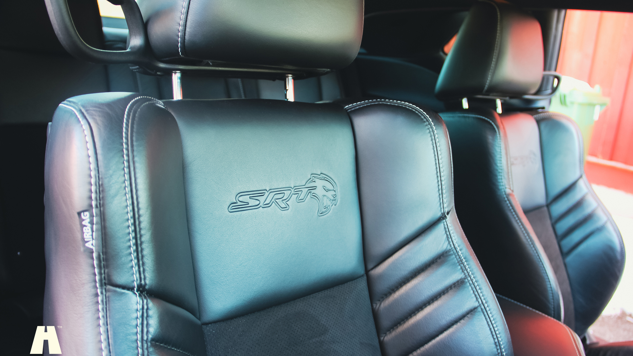 Innenraumfoto von 2019 Dodge Challenger Hellcat (19)