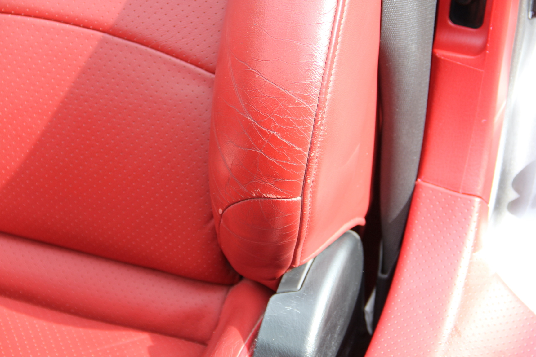 Interior image of 2003 Honda S2000