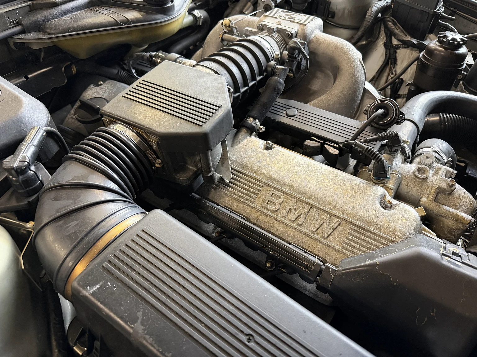 Image of 1988 BMW 535i - NO RESERVE mechanics (4)