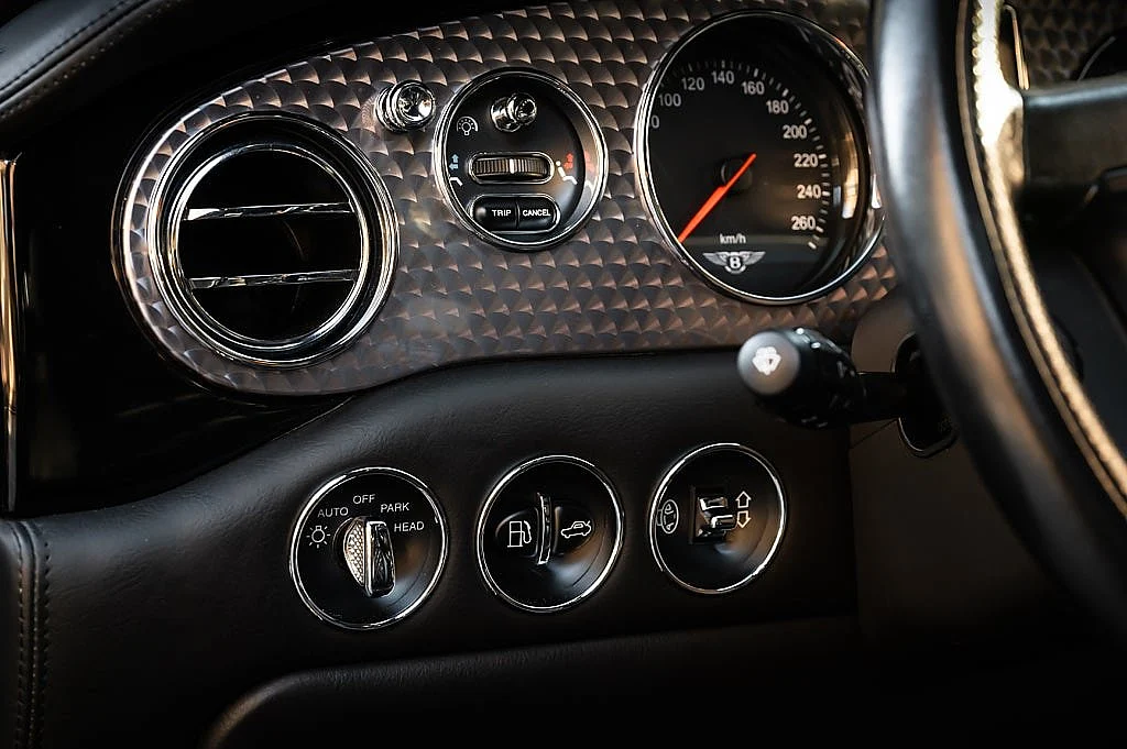 Bild von 2002 Bentley Arnage (19)
