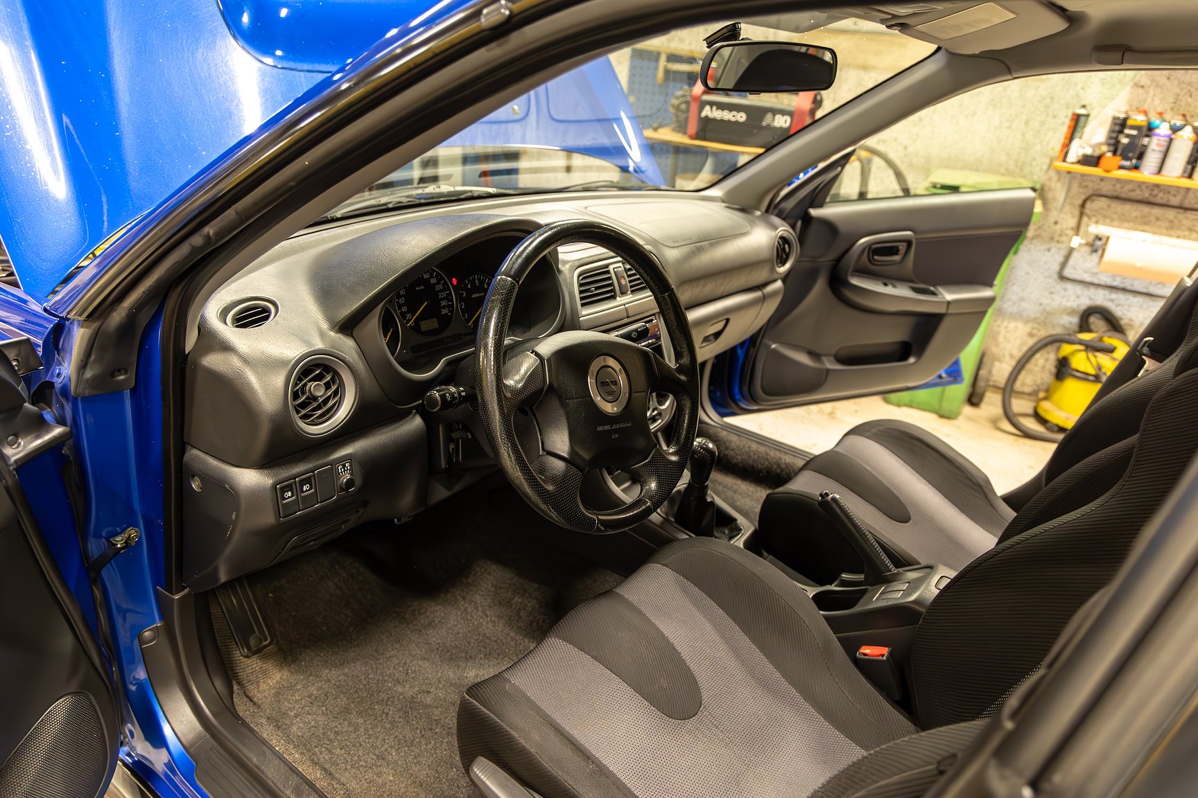 Interiörbild 2001 Subaru Impreza 2.0 WRX Turbo 4WD