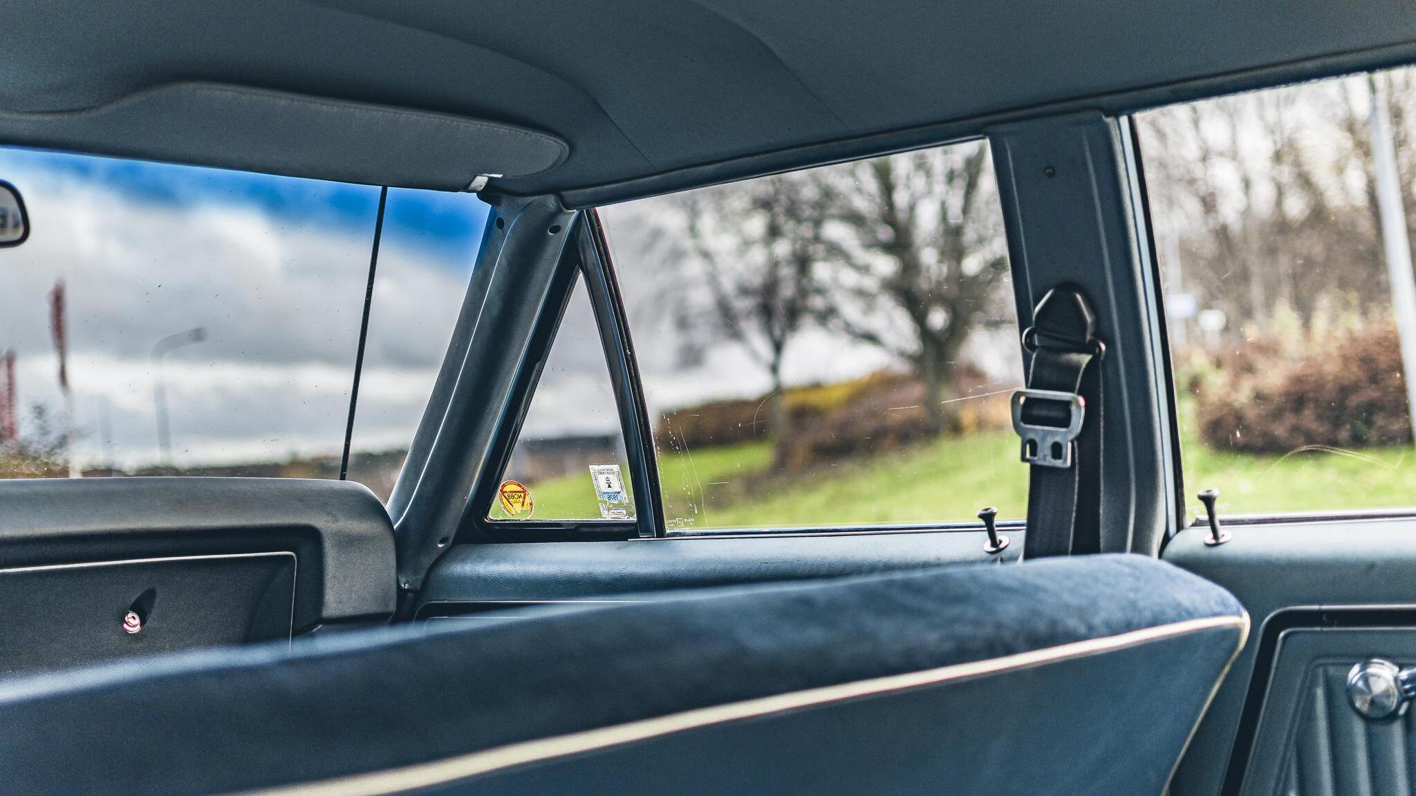 Innenraumfoto von 1968 Oldsmobile Vista Cruiser
