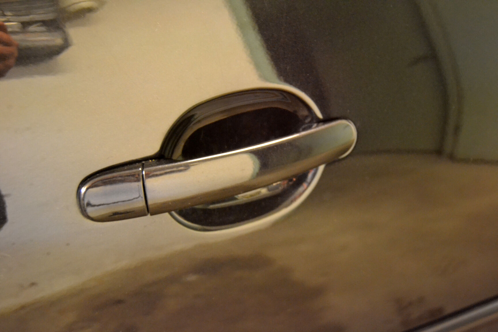 Exterior image of 2003 Volkswagen Golf R32 MK4 (17)