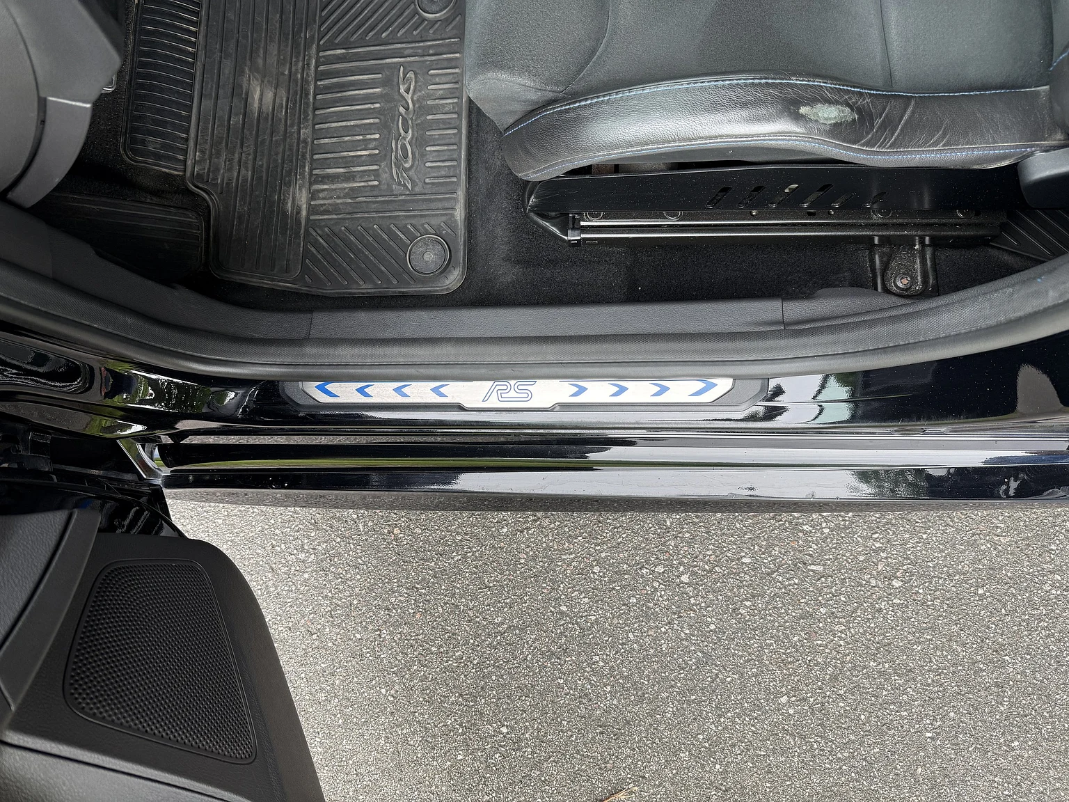 Interior image of 2016 Ford Focus RS (10)