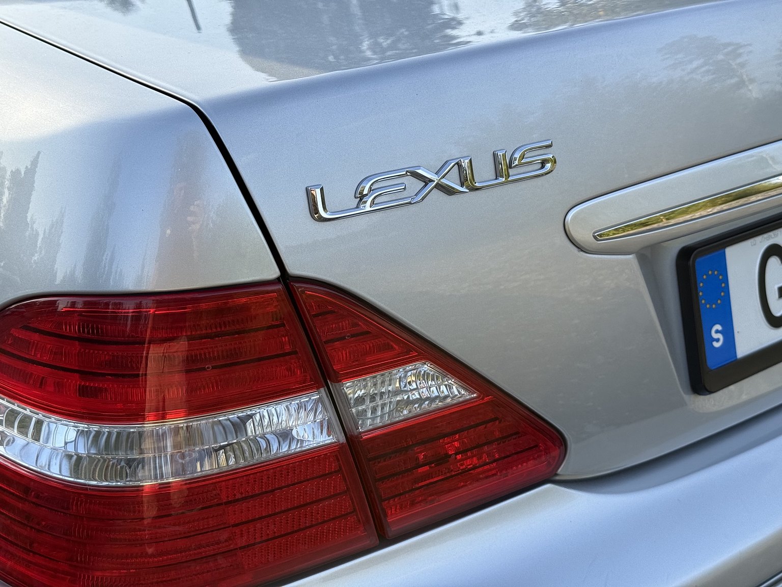 Aussenfoto 2005 Lexus LS 430 4.3 V8