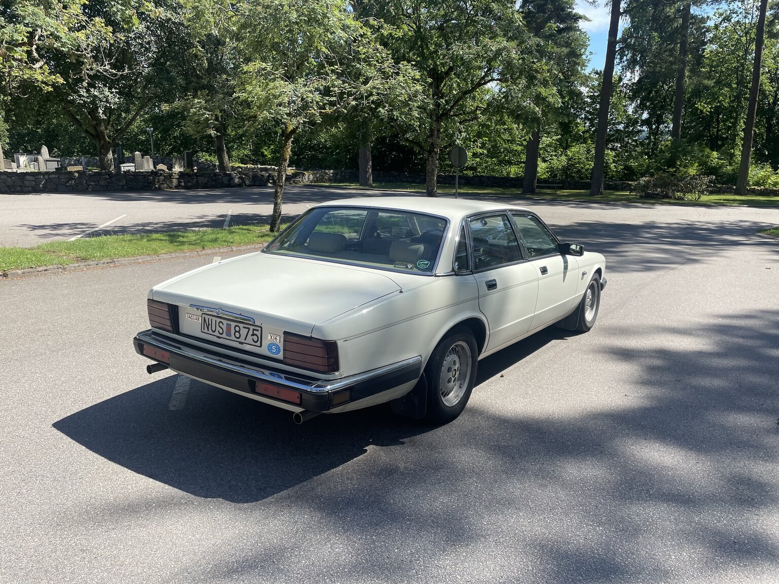 Exteriörbild på 1988 Jaguar XJ6 Sovereign