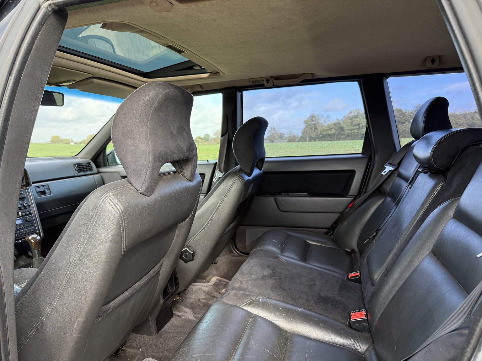 Interior image of 1995 VOLVO 855 T5R T-5R