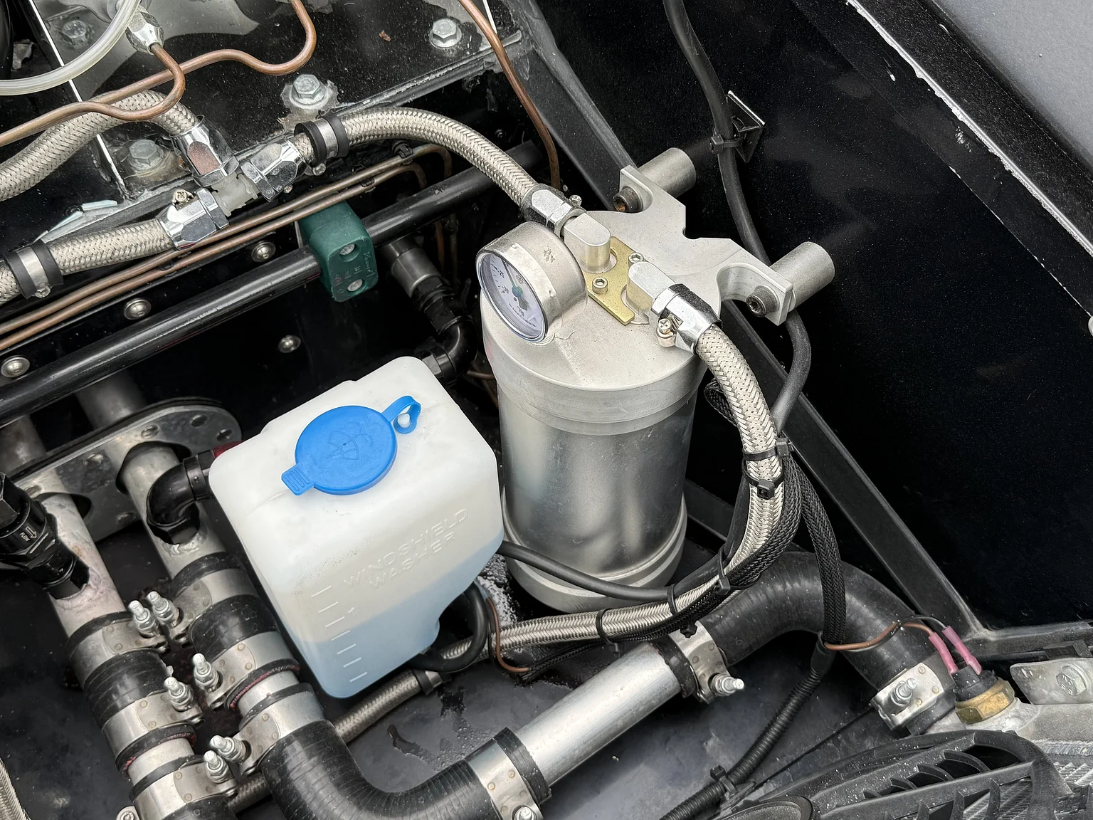 Image of 2024 Ford GT40 Tribute (34) mechanics