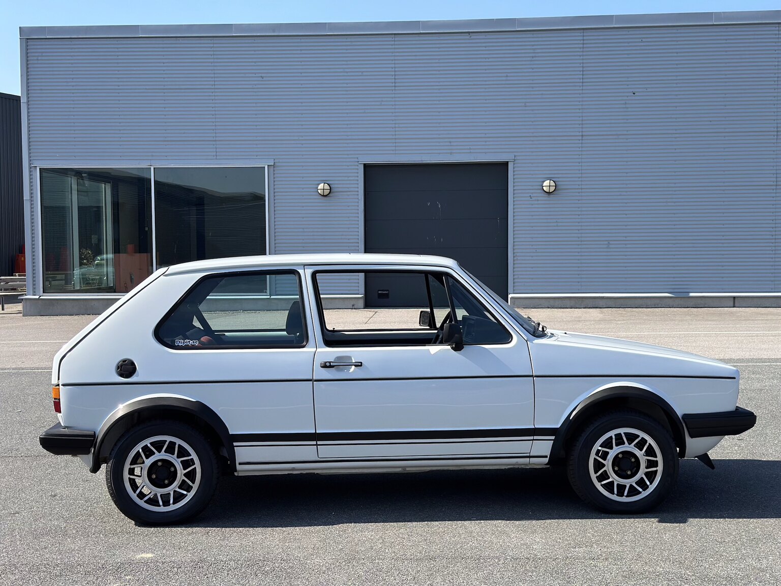 Exteriörbild på 1984 Volkswagen Golf GTI 