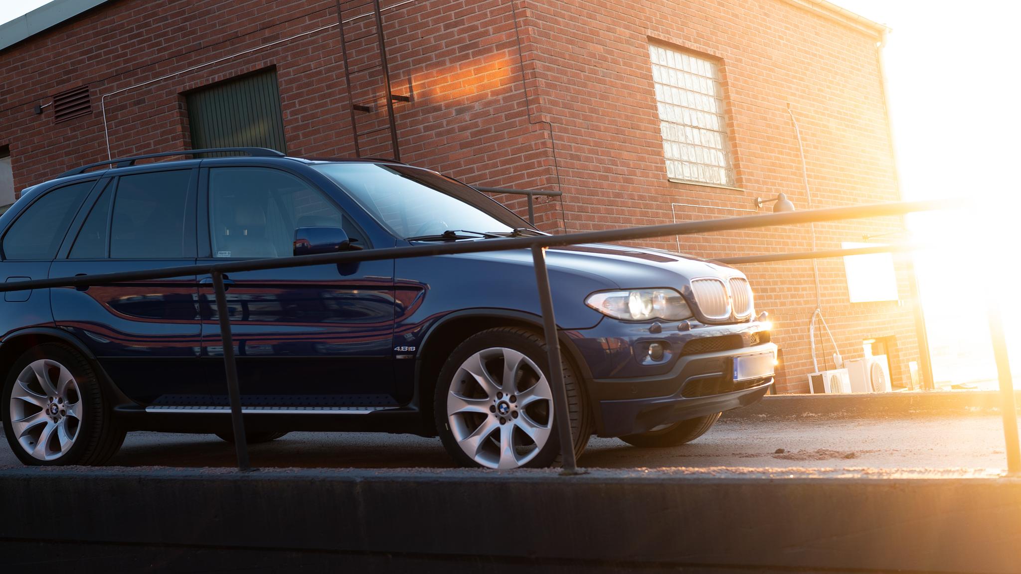 Aussenfoto 2005 BMW X5 4,8IS (2)