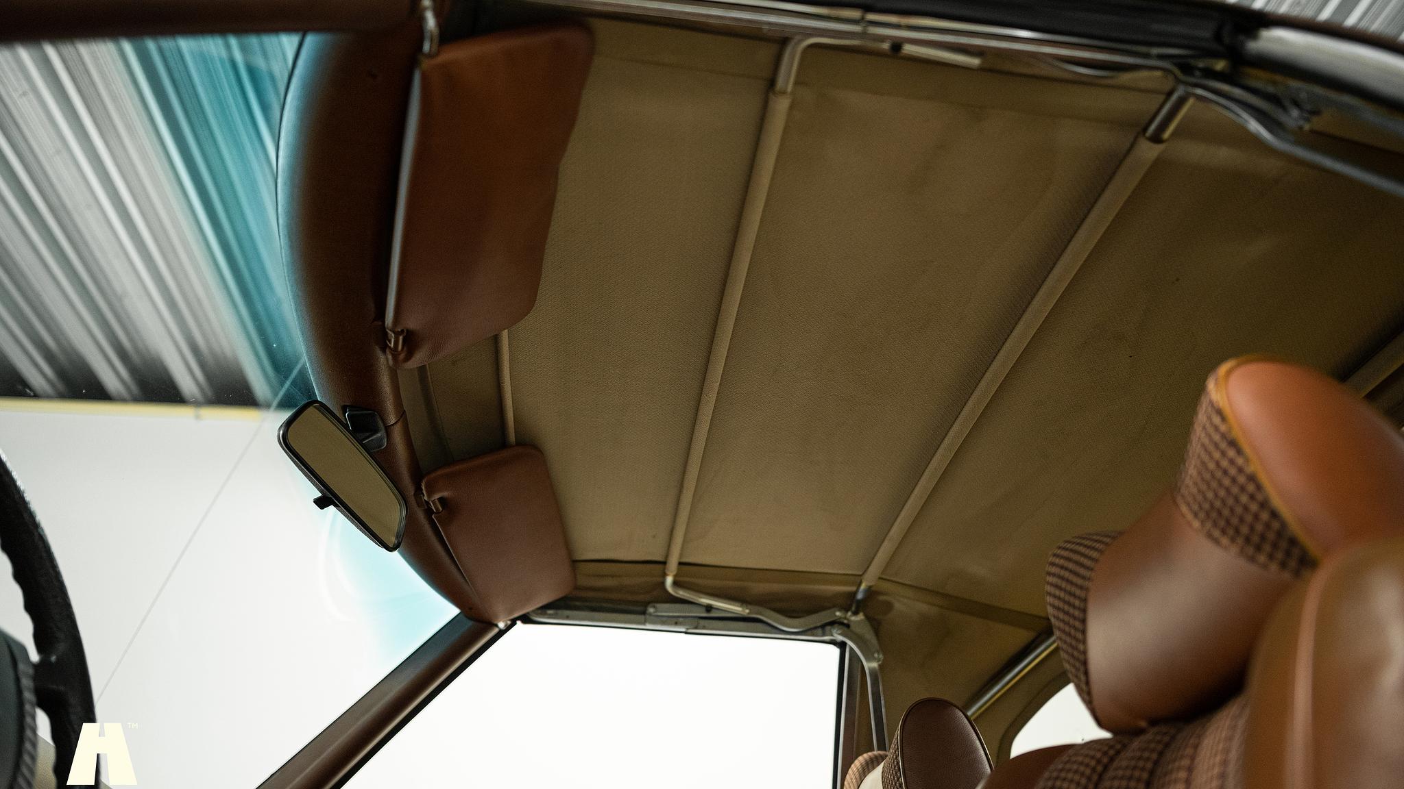 Interior image of 1975 Mercedes SL 350