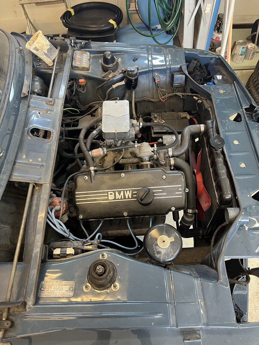 Image of 1972 BMW 2000 Touring mechanics