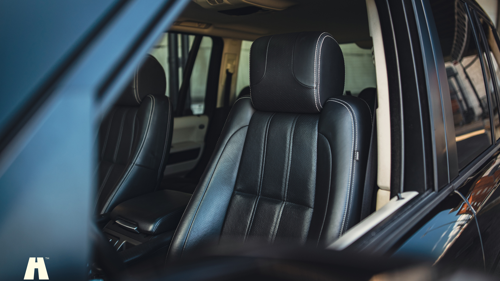 Interiörbild 2011 Range Rover TDV8 Autobiography  (4)