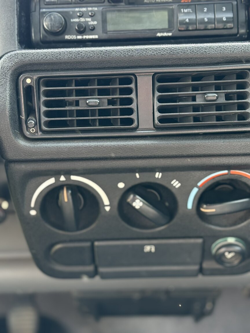 Interior image of 1988 Ford Fiesta XR2