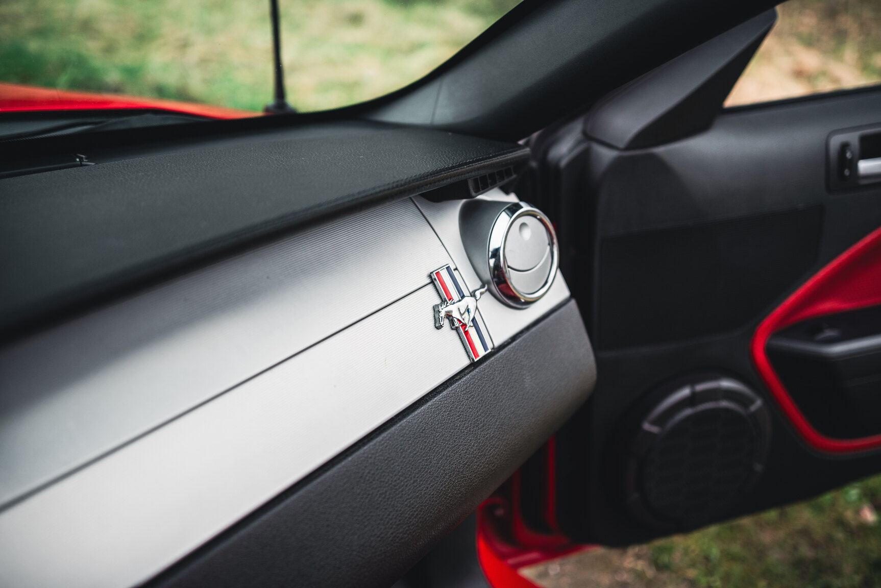 Interior image of 2009 Ford Mustang V8 GT Convertible