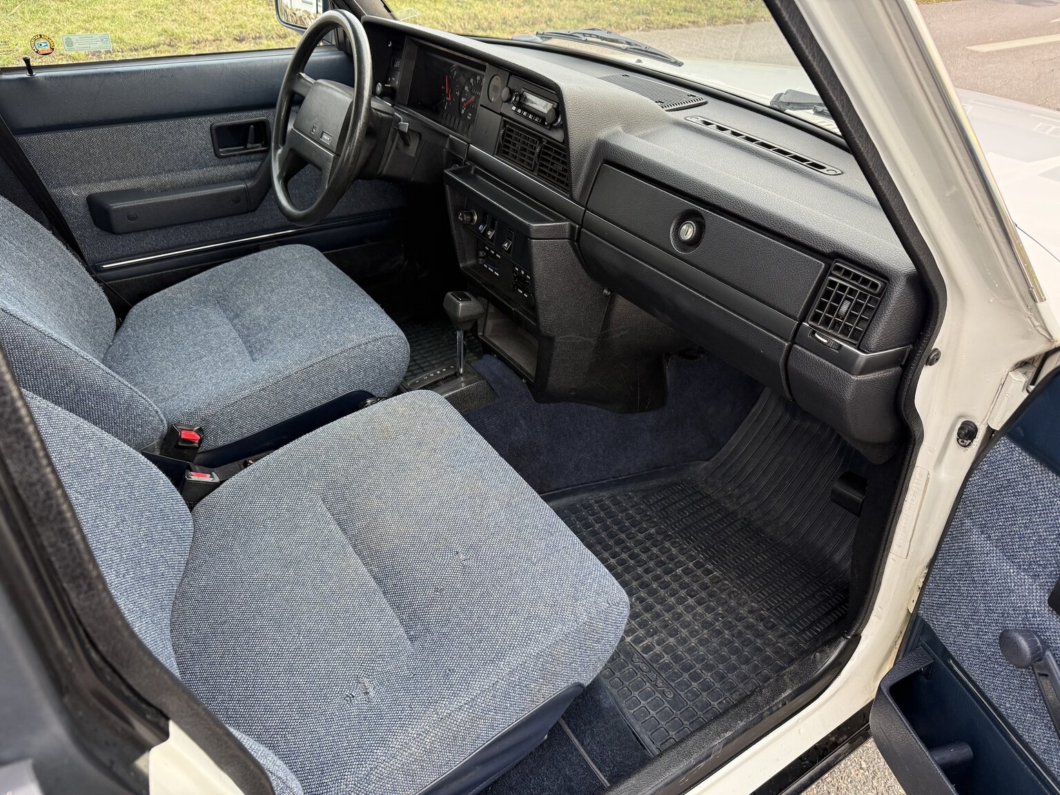 Interiörbild 1991 Volvo 240 GL Automat (6)