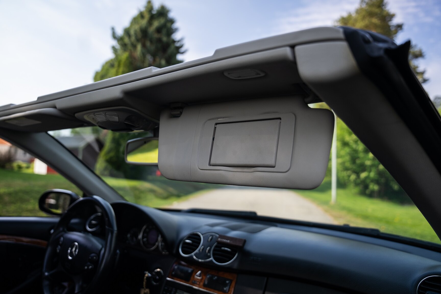 Interior image of 2009 Mercedes-Benz CLK 550