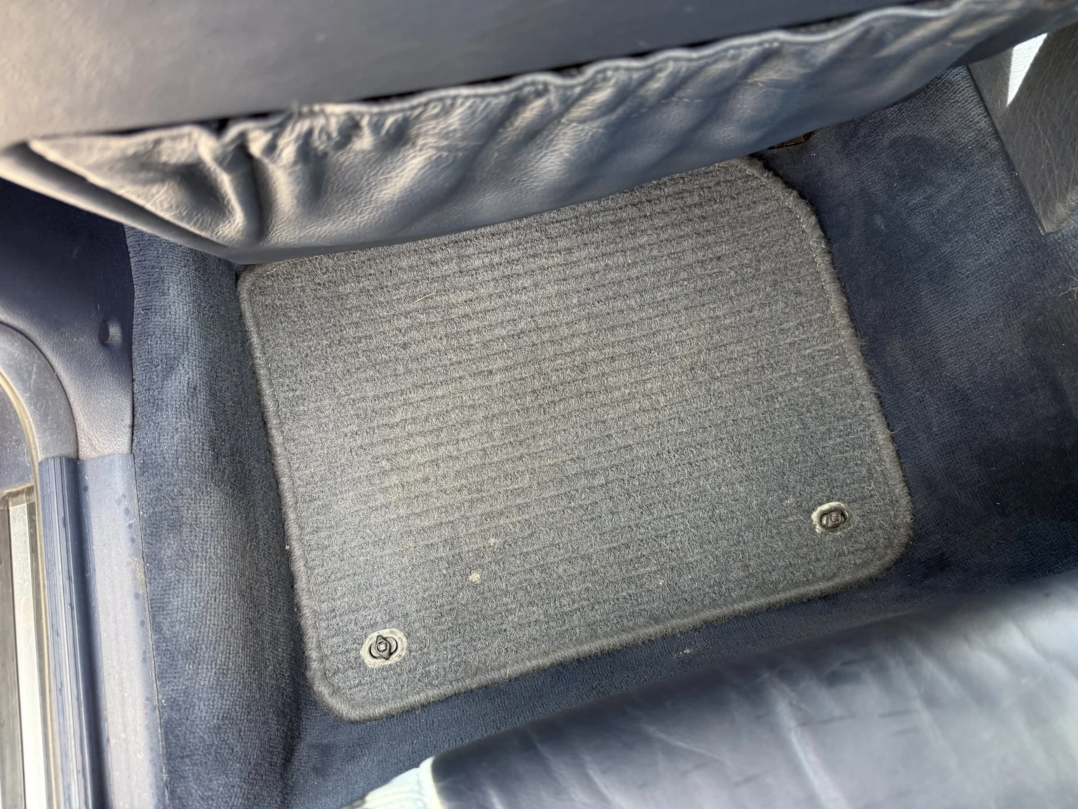 Innenraumfoto von 1990 BMW 750i (67)