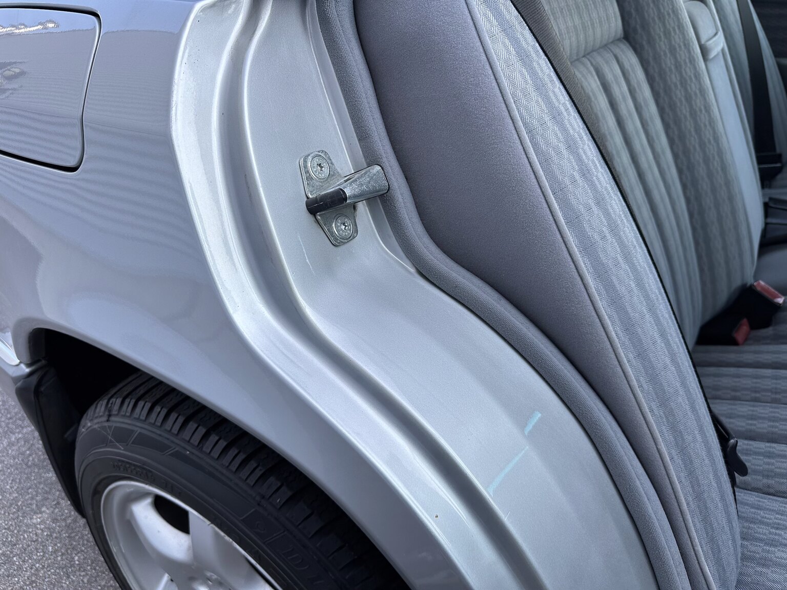 Interior image of 1992 Mercedes-Benz 250D