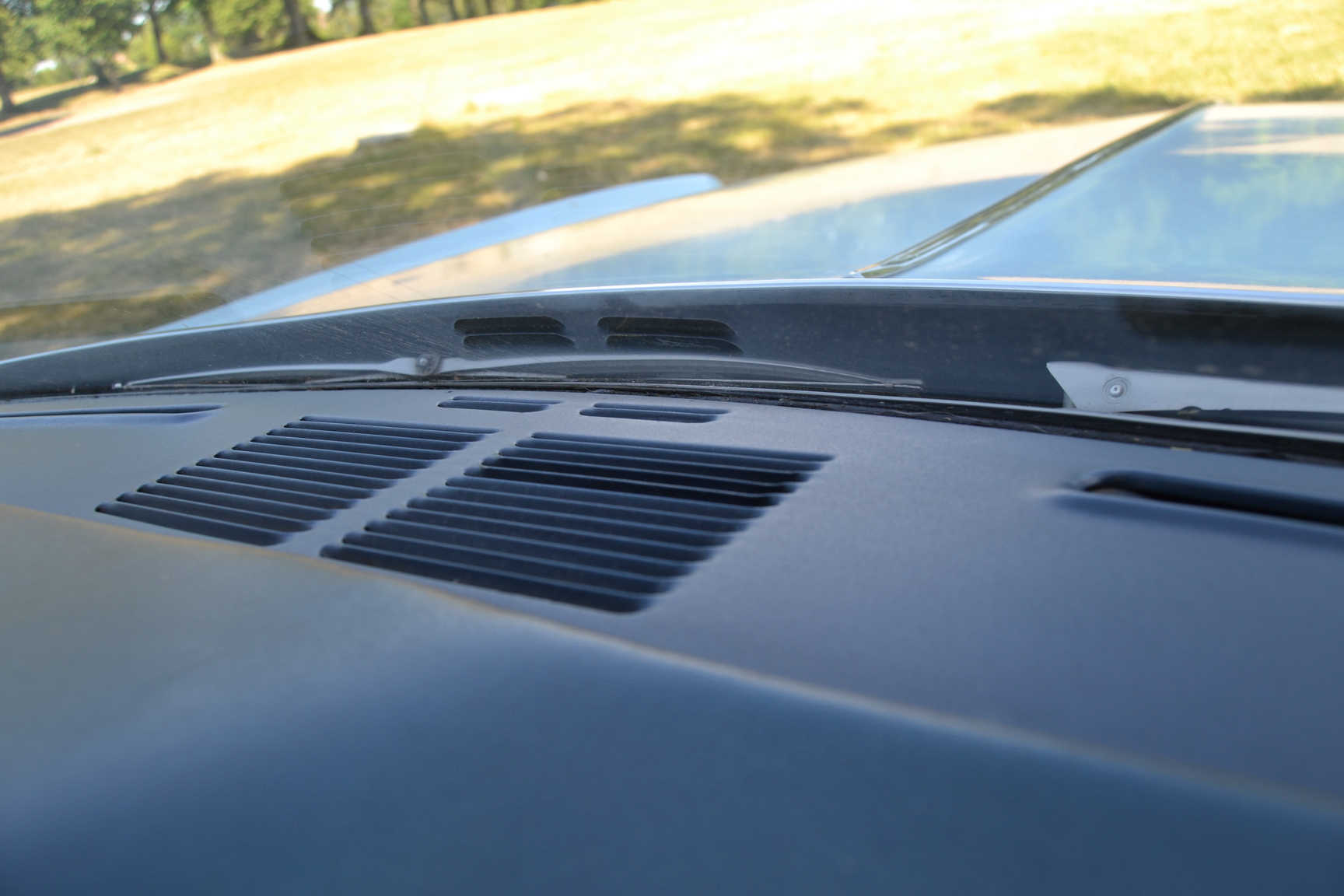 Interior image of 1970 Oldsmobile Ninety eight Convertible (35)